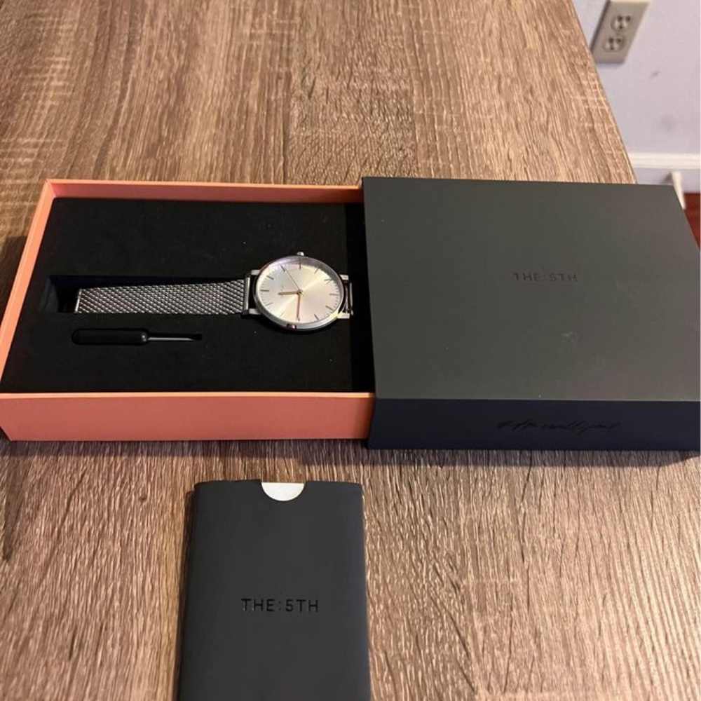 The 5th Silver Watch